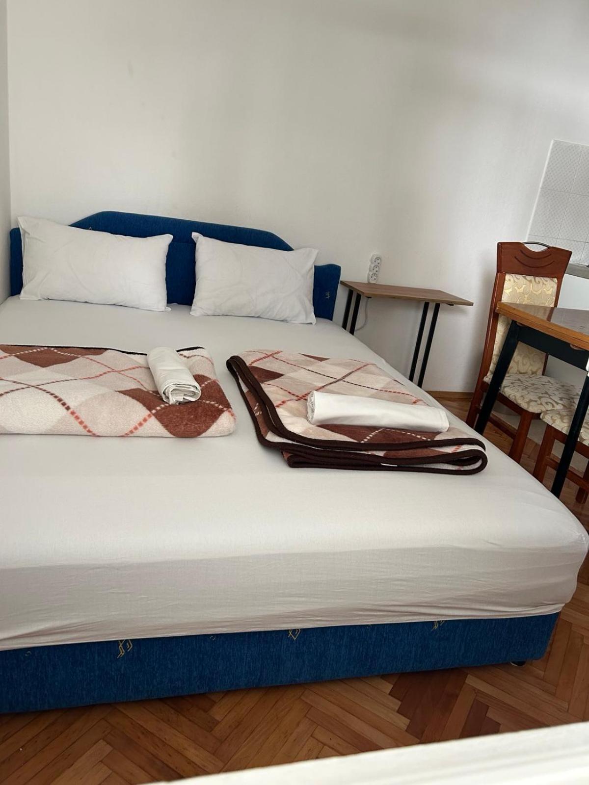 Apartments And Room Mv Petrovac Luaran gambar
